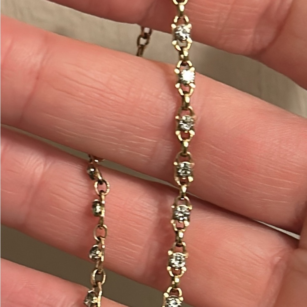 Dazzling Gold Women's Necklace with Crystal Accents